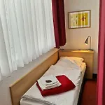 Hotel Haus Vom Guten Hirten 3*