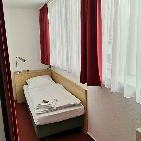 Otel Haus Vom Guten Hirten
