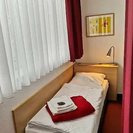 Otel Haus Vom Guten Hirten 3*